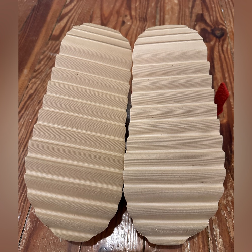 Bryr Gigi Clog in Poppy - Picture 4 of 7